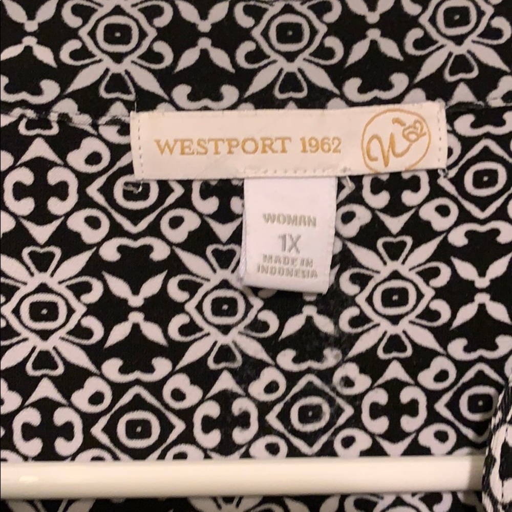 Patterned Top - Picture 2 of 5